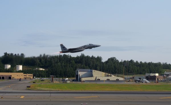 why-are-so-many-fighter-pilots-leaving-the-air-force-alaska-public-media